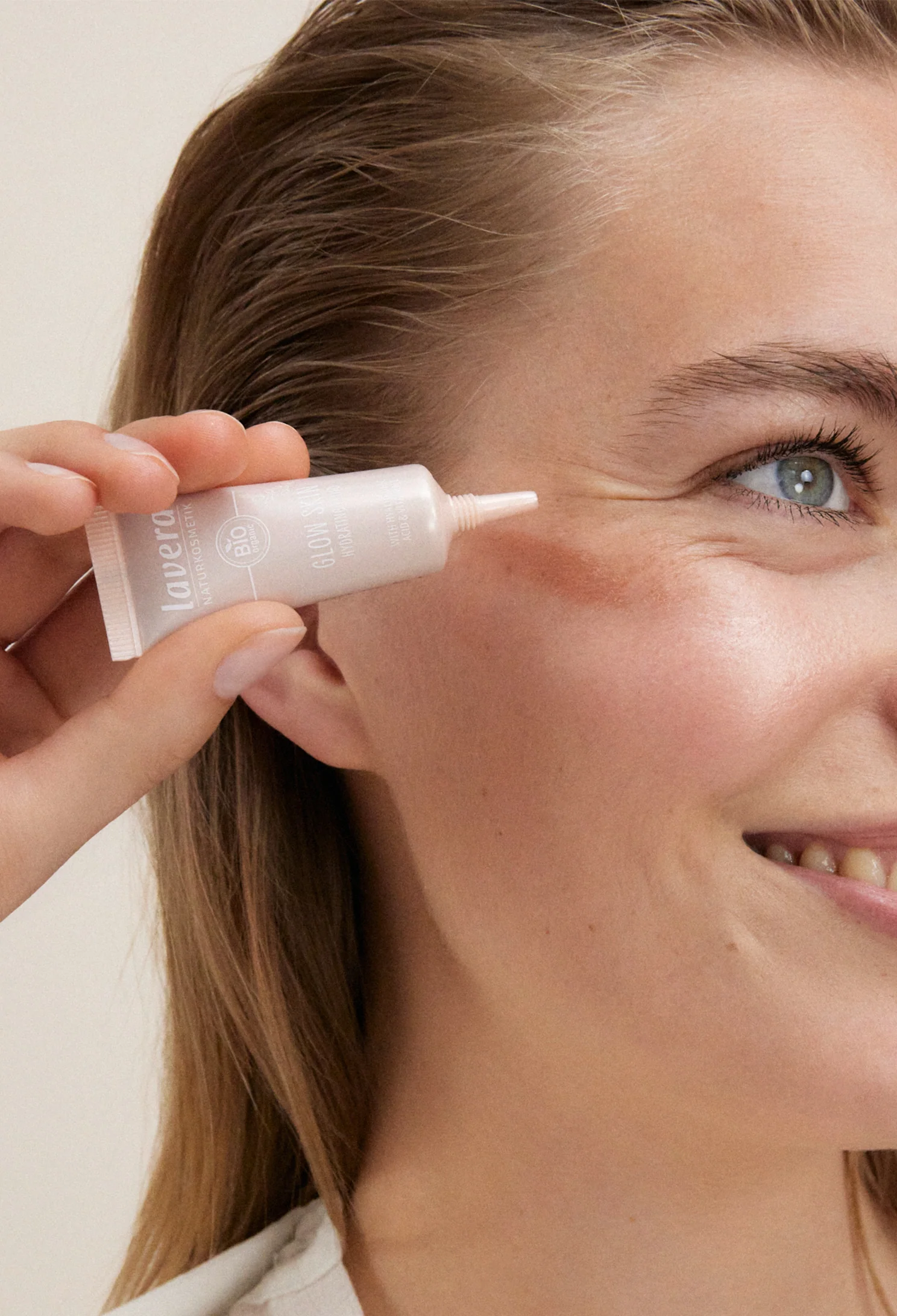 Glow Skin Hydrating Fluid - Image 2